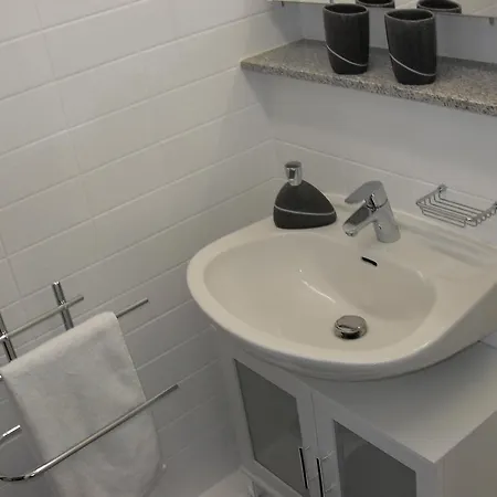 Ferienwohnung Waldblick * 브라운라제